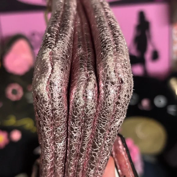 Corner Rubbing Victoria's Secret Metallic Pink Crossbody Bag - Picture 5 of 11
